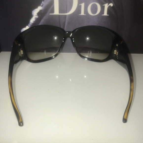 Vintage Gucci sunglasses - Picture 4 of 6